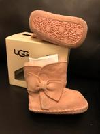 UGGS baby, Ophalen of Verzenden, Zo goed als nieuw, Meisje, Laarsjes