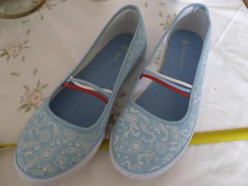 Leuke gympen maat 40 beschikbaar voor biedingen