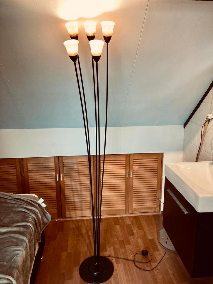 Staande vloerlamp, Huis en Inrichting, Lampen | Vloerlampen, Zo goed als nieuw, 150 tot 200 cm, Glas, Ophalen