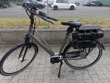 Batavus Damesfiets - Yamaha Motor - Zeer Goed Onderhouden beschikbaar voor biedingen