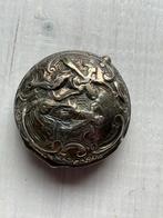 2 gedreven zilveren spillegang horlogekasten, Sieraden, Tassen en Uiterlijk, Horloges | Antiek, Overige merken, Zakhorloge, Ophalen of Verzenden