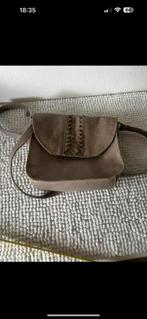 Cowboysbag linkwood schoudertas crossbody beige taupe leer, Sieraden, Tassen en Uiterlijk, Tassen | Schoudertassen, Ophalen of Verzenden