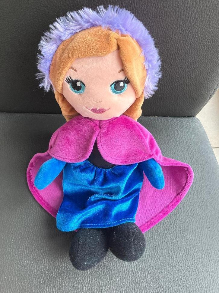 Disney knuffel anna ( Frozen ), Verzamelen, Disney, Zo goed als nieuw, Knuffel, Overige figuren, Ophalen of Verzenden