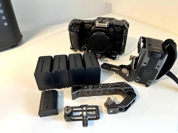 Blackmagic Pocket Cinema Camera 4K + Metabones 0.64 + extras, Audio, Tv en Foto, Professionele Audio-, Tv- en Video-apparatuur