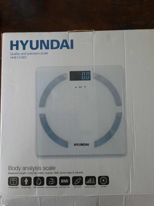 Body Analysis weegschaal HYUNDAI, Witgoed en Apparatuur, Weegschalen, Zo goed als nieuw, Digitaal, Personenweegschaal, 1 tot 500 gram