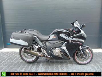 HONDA VFR 1200 F C-ABS/DCT (bj 2011) - Zeer compleet !  beschikbaar voor biedingen