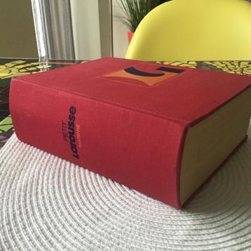 Encyclopedie franstalig beschikbaar voor biedingen