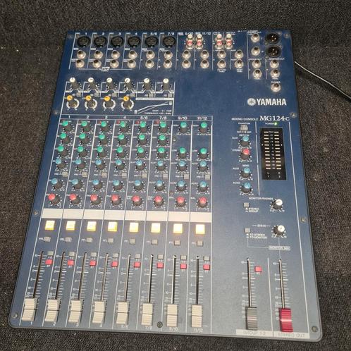 YAMAHA  MG124C  mixer / mengpaneel, Muziek en Instrumenten, Mengpanelen, Gebruikt, Ophalen of Verzenden