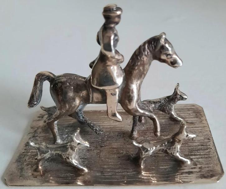 Zilveren miniatuur 4 jachthonden en ruiter op paard, Antiek en Kunst, Antiek | Goud en Zilver, Zilver, Ophalen of Verzenden