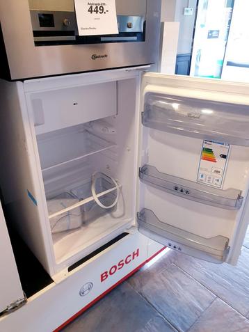 Inbouw koelkast Whirlpool 88cm✅️‼️OUTLET‼️Nieuw met vriesvak beschikbaar voor biedingen
