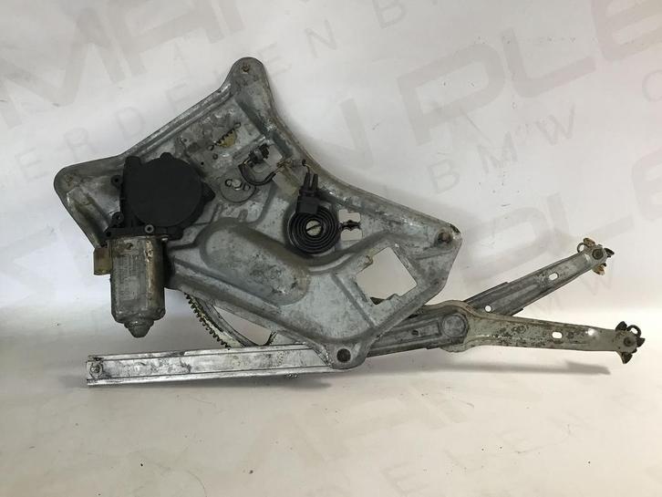 Raammechanisme rechtsvoor BMW 7 serie E32 513219383689, Auto-onderdelen, Ruiten en Toebehoren, BMW, Gebruikt, Ophalen of Verzenden