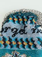 Antiek zilveren beugel beursje  met glaskraaltjes, Antiek en Kunst, Verzenden