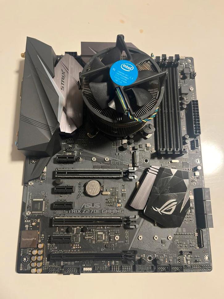 Asus Strix Z270E Gaming Moederbord + i7 6700k CPU Combo, Computers en Software, Moederborden, Gebruikt, Intel, DDR4, Ophalen of Verzenden
