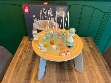 Janod houten activiteitentafel beschikbaar voor biedingen
