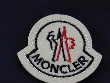 Moncler vest met mooie blauwe kleur maat XXL beschikbaar voor biedingen