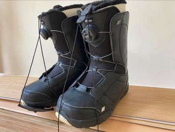 Snowboard setje:boots, bindingen, crashpants & backprotector beschikbaar voor biedingen