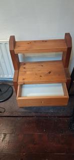 Stevig houten tafeltje met lade, Minder dan 55 cm, Gebruikt, Unknown, Rechthoekig