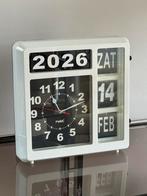 Fysic seniorenklok met datum en dag., Ophalen of Verzenden, Zo goed als nieuw, Analoog, Wekker of Tafelklok