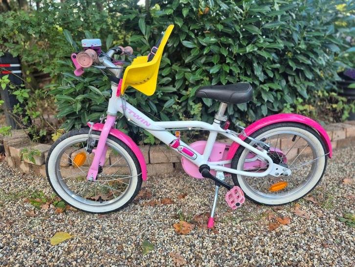 Btwin Kinderfiets 16 inch, Fietsen en Brommers, Fietsen | Meisjes, Gebruikt, 16 inch, Handrem, Ophalen of Verzenden