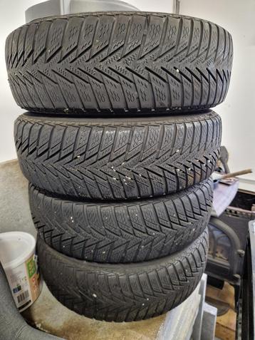 Set Continental winterbanden op velg 175/65R14 82T beschikbaar voor biedingen