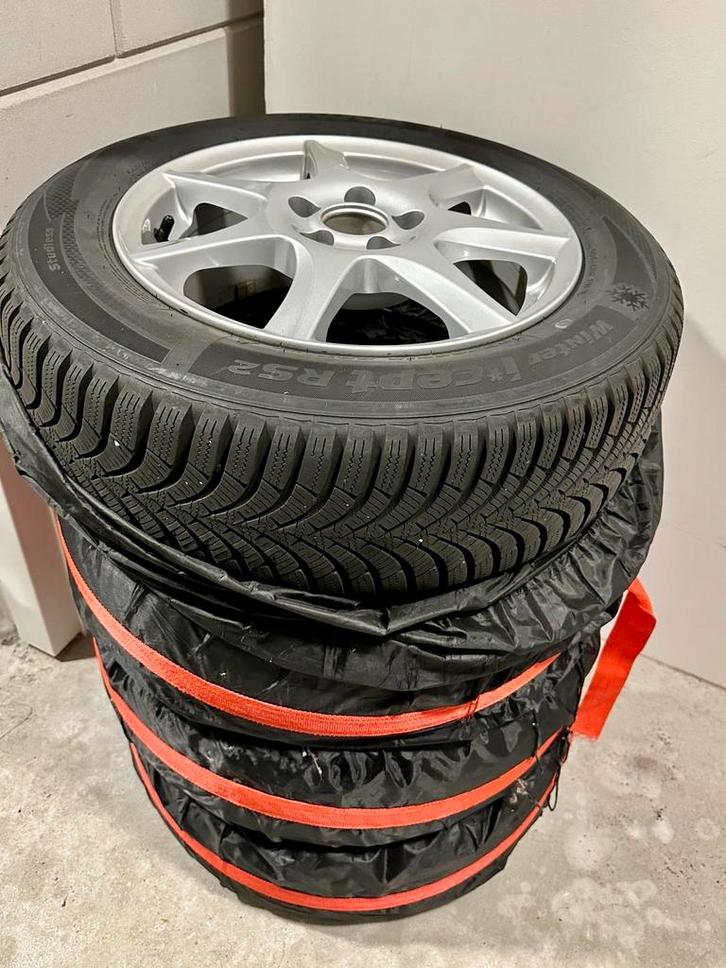 Hankook Winterbanden 185/65R15 met lichtmetalen velgen, Auto-onderdelen, Banden en Velgen, Banden en Velgen, Winterbanden, 15 inch