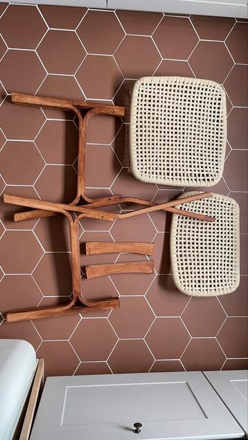 Vöxlov eetkamerstoel (gebeitst, zonder schroeven/moeren) beschikbaar voor biedingen