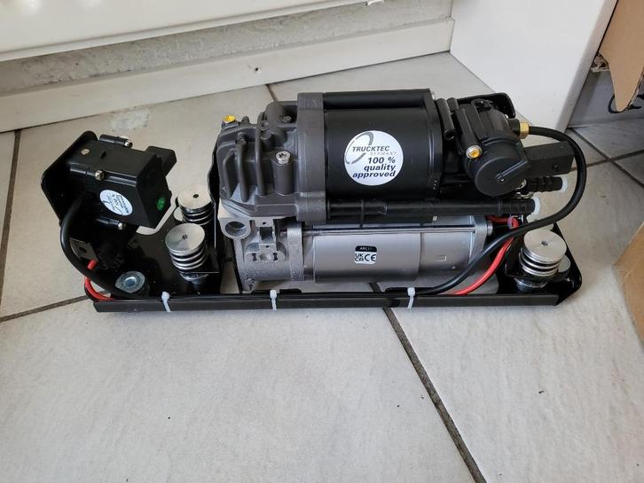 BMW f01 f02 f04 f07 GT f10 f11 compressor complete luchtpomp, Auto-onderdelen, Elektronica en Kabels, BMW, Nieuw, Ophalen of Verzenden