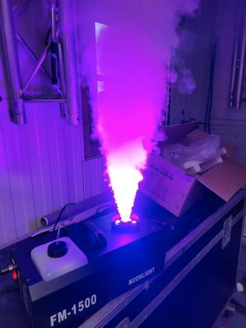 Rookmachines 1500 watt verticaal beschikbaar voor biedingen