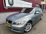 BMW 3-serie Touring 320i Dynamic Executive // Xenon // Sport, 13 km/l, Zwart, 4 cilinders, 150 pk