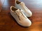 Hartjes witte sneakers maat 7 - zo goed als nieuw, Kleding | Dames, Ophalen of Verzenden, Zo goed als nieuw, Wit, Sneakers of Gympen