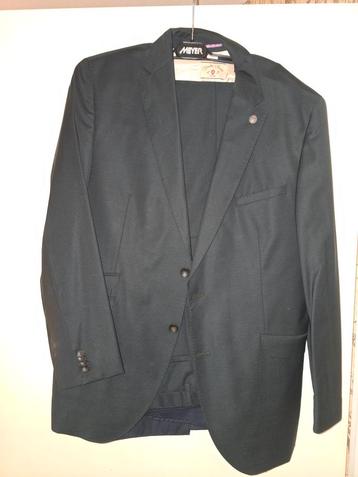 Nieuw donkergroen pak van Savile Row beschikbaar voor biedingen