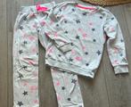 Heerlijke badstof pyjama HEMA 122/128! Sterren, Ophalen of Verzenden, Zo goed als nieuw, Meisje, Nacht- of Onderkleding