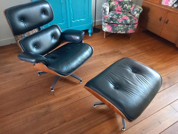 Klassieke stoel met hocker Charles, Huis en Inrichting, Stoelen, Gebruikt, Eén, Hout, Leer, Ophalen