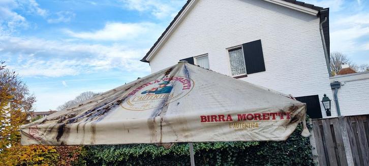 Birra Moretti Parasol - 3x3m - Verweerd, Tuin en Terras, Parasols, Gebruikt, Stokparasol, 3 tot 4 meter, Ophalen