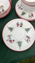 Wedgwood WINDSOR CHRISTMAS soepkom met schotel, Ophalen of Verzenden, Zo goed als nieuw, Kom(men), Wedgwood