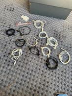 Diverse kabels + Apple Lightning oortjes - Alles werkend!, Ophalen of Verzenden, Gebruikt, Minder dan 2 meter, Overige kabels