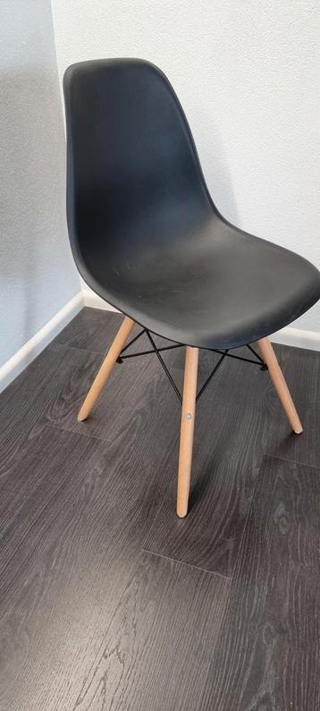 Eetkamer stoel 1 stuks beschikbaar voor biedingen