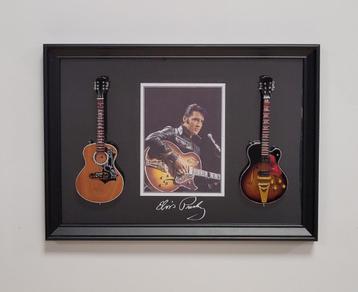 Elvis Presley lijst met twee miniatuur gitaren wanddeco deco beschikbaar voor biedingen
