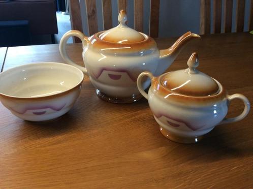 Theeservies, art deco stijl, 15 delig, goudbruin met paars, Antiek en Kunst, Curiosa en Brocante, Ophalen of Verzenden