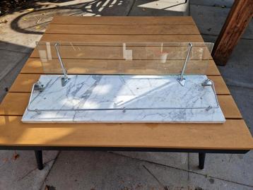Marmeren Wastafelplank met Glazen Spatscherm beschikbaar voor biedingen