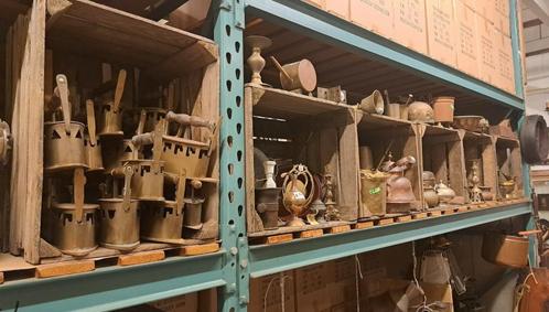 Heel veel koperwerk decoratie en lampen voor een bruin Café, Antiek en Kunst, Curiosa en Brocante, Ophalen