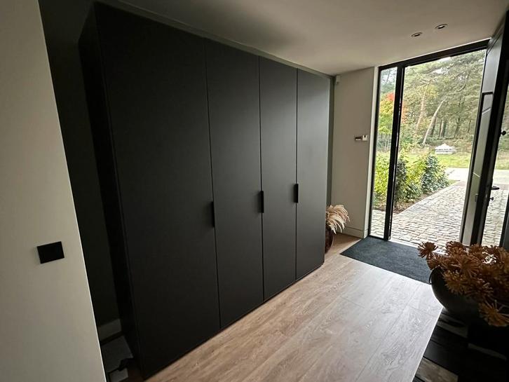 Ruime vierdeurs kast van 20UP, Huis en Inrichting, Kasten | Kledingkasten, Zo goed als nieuw, 200 cm of meer, 200 cm of meer, 50 tot 75 cm