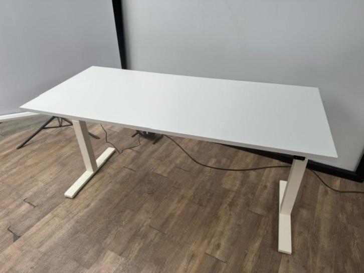 Matrix click zit-sta bureau markant wit, Huis en Inrichting, Bureaus, Nieuw, Elektrisch, Ophalen of Verzenden