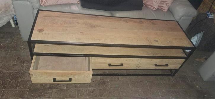 Tv-meubel 150cm breed, 48cm hoog, Huis en Inrichting, Kasten | Televisiemeubels, Gebruikt, Minder dan 100 cm, 100 tot 150 cm, 25 tot 50 cm