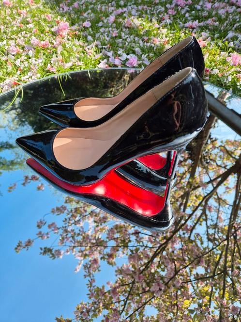 Christian Louboutin hakken 9cm hak, Kleding | Dames, Schoenen, Zo goed als nieuw, Ophalen of Verzenden