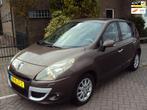 Renault Scénic 2.0 Privilege, Auto's, Gebruikt, 4 cilinders, Bruin, 83 €/maand