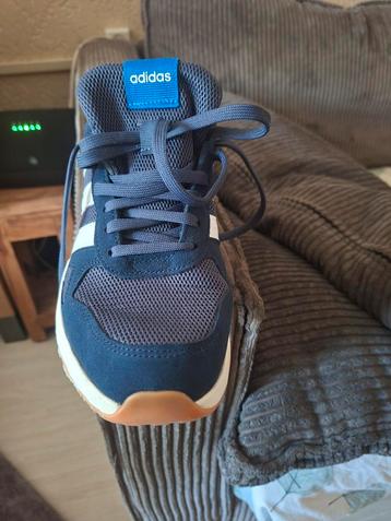 Nieuwe adidas heren schoenen beschikbaar voor biedingen