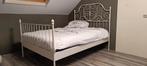 Metalen bed 140x200 met matras en beschermer, Huis en Inrichting, Ophalen, Gebruikt, Wit, Romantisch