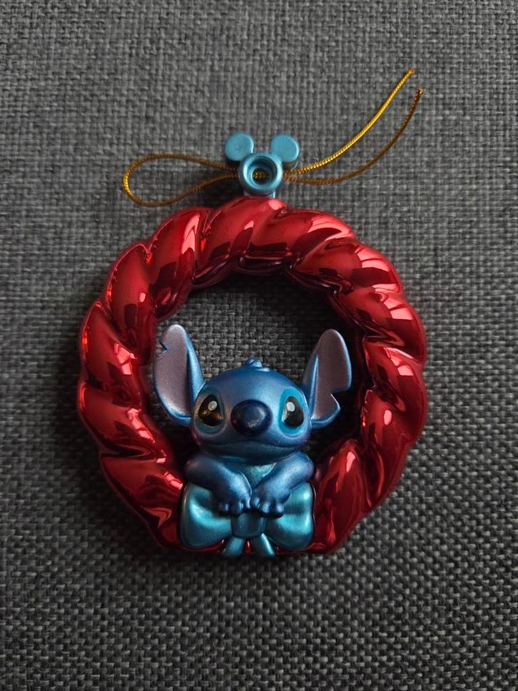 Stitch Kerstkransje - Disney Ornament AH, Sieraden, Tassen en Uiterlijk, Kettinghangers, Zo goed als nieuw, Overige materialen