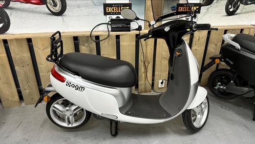 Agm eco-1 ecooter elektrische 45km scooter, Fietsen en Brommers, Scooters | Overige merken, Zo goed als nieuw, Elektrisch, Ophalen of Verzenden